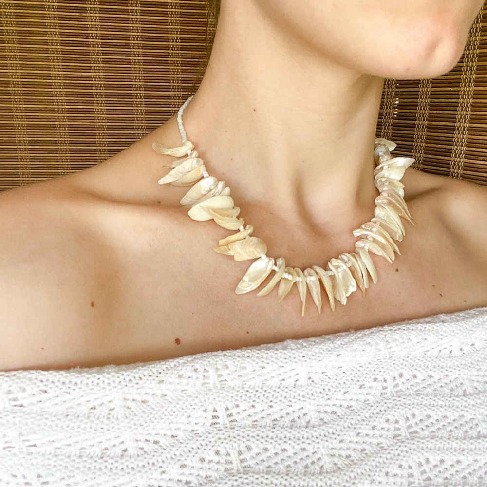 ☀️Boho Y2K Vintage Beaded Cream Shell Necklace